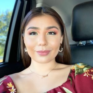 Meet your Posher, Amayrani